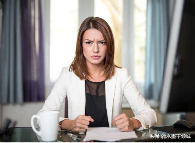 母親住院女兒探望？兒子堵住病房門：不簽放棄財產協議，不許探望