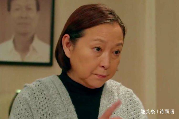 妻子查出癌症，丈夫帶回情人逼離婚，走出民政局丈夫如遭雷擊