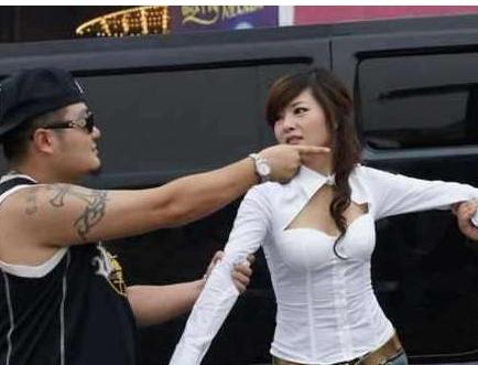 此悍匪曾幹掉六個黑幫老大，被判死刑，臨刑前要求和女友完成一事