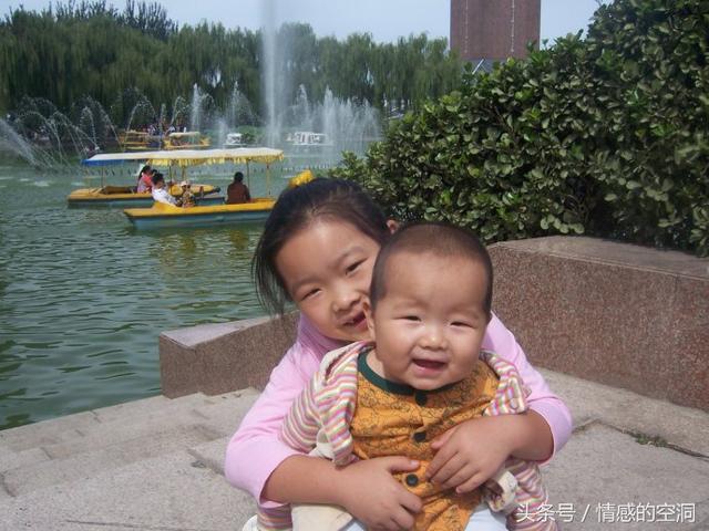 媽媽：你那麼喜歡弟弟，弟弟結婚了你們怎麼又跑到我來家住了呢