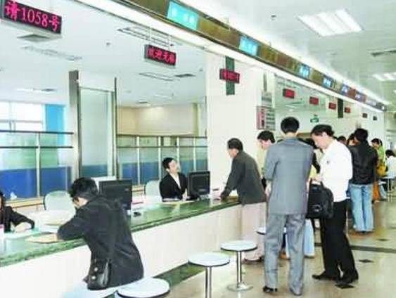 老公頭七，公公將房子過戶給我，接到一個電話，我把公公趕出門!