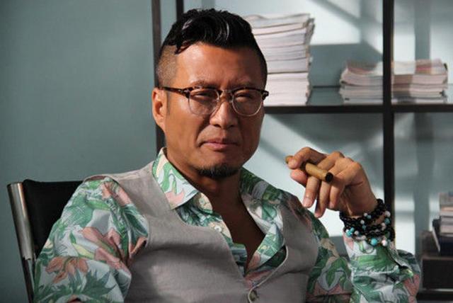 55歲孫興近況曝光！一手好牌打爛，夫妻倆到處走穴商演，網友：混到這個地步？