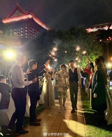 林志穎小弟結婚！　3輛千萬超跑迎親送祝福