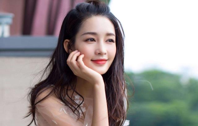 《錦繡未央》續集開機，李沁取代唐嫣與秦昊上演虐戀，劇名也被改