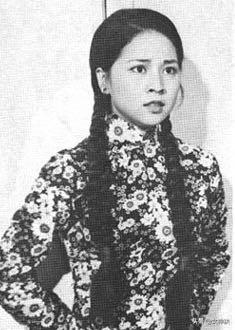 從伴舞到金馬影后，她曾與林青霞比肩，溫柔寧靜又堅韌，林鳳嬌：沒有誰的婚姻是完美的