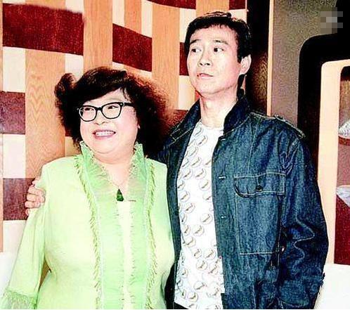 隱瞞外界多年，鄭少秋曝出與肥姐離婚的真相，網友：熬過來就好！