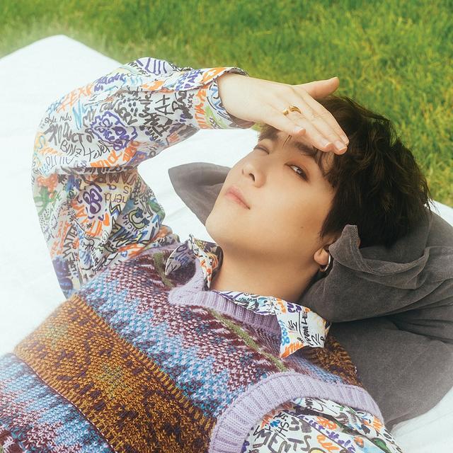 今年入伍的韓國男團成員當中SHINee崔珉豪最帥！EXO大哥最萌！
