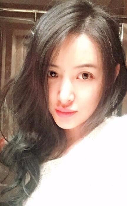 汪峰的四任妻子都長相大氣，章子怡不算是最好看的，眼光真的是好！