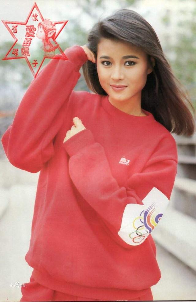 他娶邵氏花旦毀其容，娶亞洲小姐打到離婚，如今67歲還在拍戲！