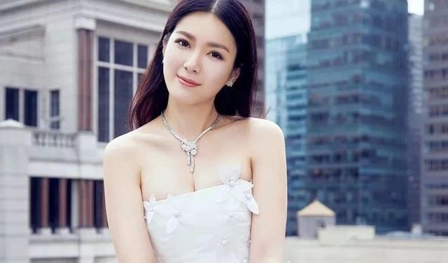 老公不介意拍親熱戲！36歲前TVB離巢花旦直言：他喜歡我性感!