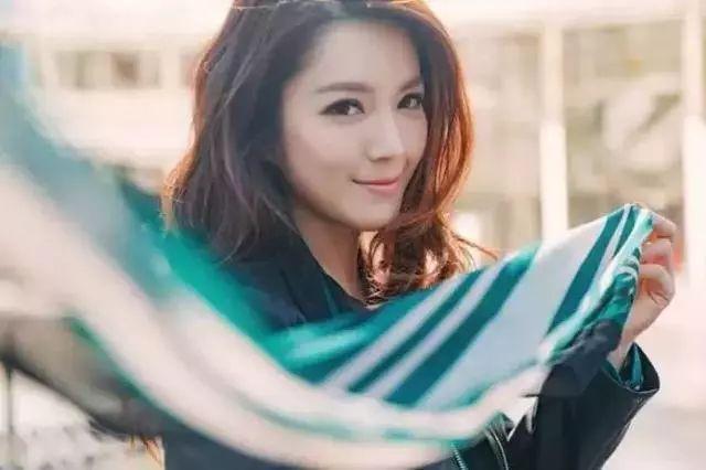 老公不介意拍親熱戲！36歲前TVB離巢花旦直言：他喜歡我性感!