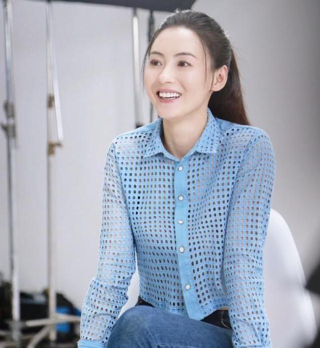 張柏芝首曬4個月「小王子」近照，像極了母親，晚上更是親自照顧
