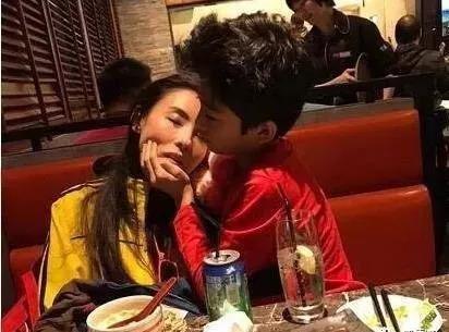 張柏芝累倒在他的懷裡，他才是張柏芝最愛的男人！