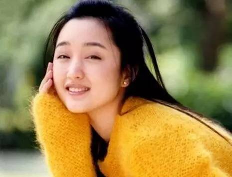 流產4次、被黑老大包養、慘遭封殺險些坐牢，如今卻……她的名字讓所有台灣人懷念！ 