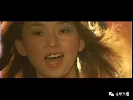 前任黑幫大佬，現任國外坐牢，她的情史也太精彩了吧！