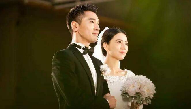 差9歲姐弟戀不被看好？婚後7年被查不孕領養殘疾孤兒，生活令人羨慕！