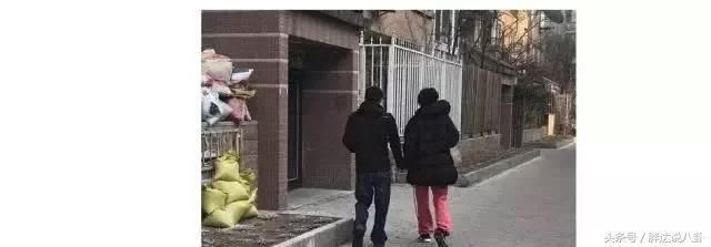 50歲王菲大肚逛商場，81歲謝賢老來得子，謝霆鋒終於說出心裡話！