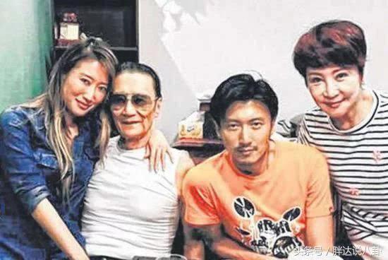 50歲王菲大肚逛商場，81歲謝賢老來得子，謝霆鋒終於說出心裡話！