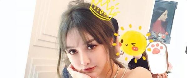 她14歲親媽帶去整容，整了300次臉都沒塌，現事業有成被人夸!