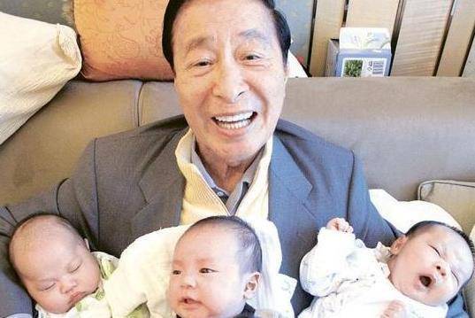 91歲公公李兆基宣布退位,37歲徐子淇成為豪門女主人