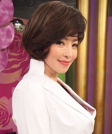 52歲李芳雯當年「分手李㼈」至今未婚！她淚曝：「懷孕吞53顆安眠藥自殺....」再也不相信男人！ 