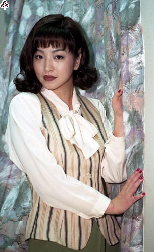 52歲李芳雯當年「分手李㼈」至今未婚！她淚曝：「懷孕吞53顆安眠藥自殺....」再也不相信男人！ 
