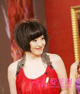 52歲李芳雯當年「分手李㼈」至今未婚！她淚曝：「懷孕吞53顆安眠藥自殺....」再也不相信男人！ 