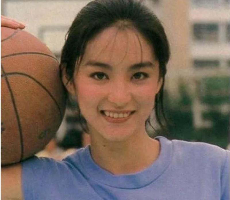 娛樂圈中，長得很相似的兩大女星