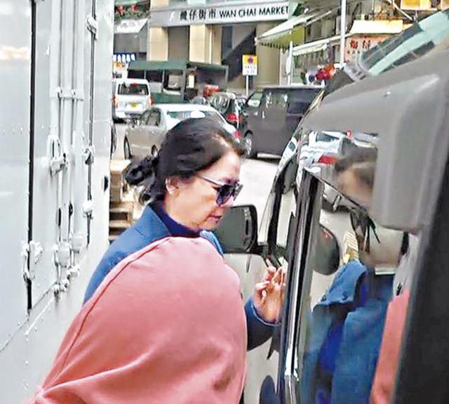 香港胡慧中丈夫何志平3月25日底即將要在美國被宣判，涉嫌洗黑錢、貪污被控七項罪名，近日來胡慧中為了向法官求情四處請達官