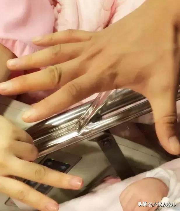 陳曉陳妍希婚姻疑似亮紅燈！網友：這是要步楊冪劉愷威後塵？