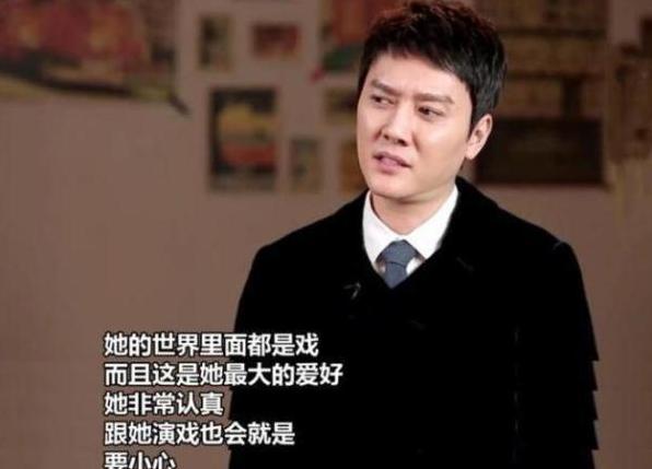 馮紹峰首談當爸感受，孩子一鬧趙麗穎就哭，哄完孩子哄妻子！