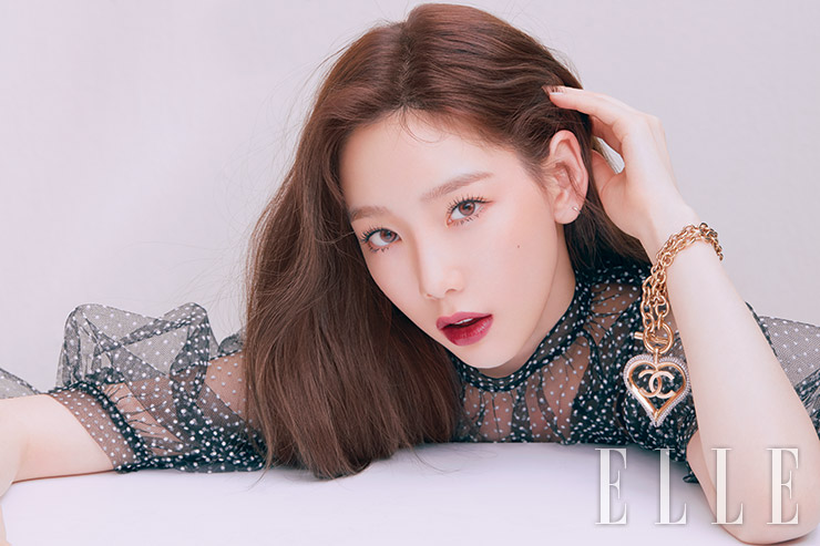 [少女時代][新聞]190321 好絕美一女的泰妍Elle Korea 四月號畫報持臉殺人