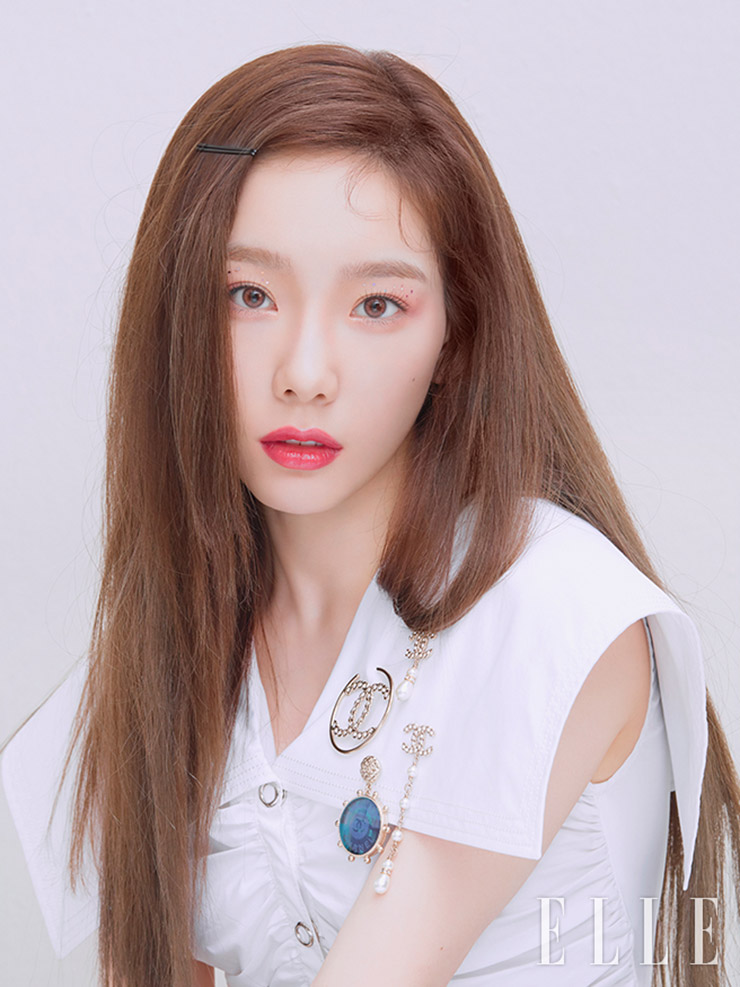 [少女時代][新聞]190321 好絕美一女的泰妍Elle Korea 四月號畫報持臉殺人