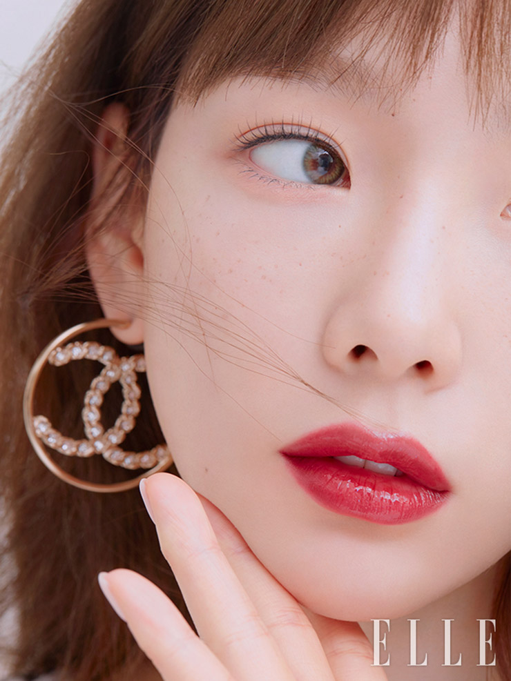 [少女時代][新聞]190321 好絕美一女的泰妍Elle Korea 四月號畫報持臉殺人