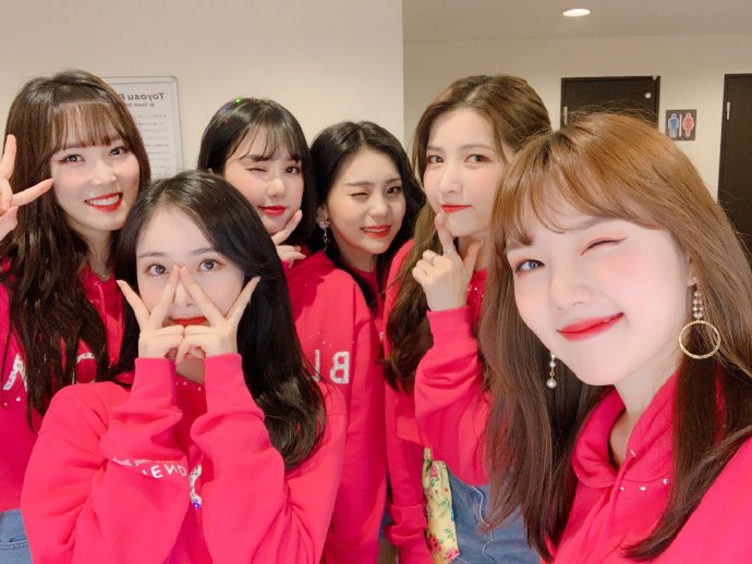 [GFRIEND][分享]190321 春季日巡東京場後影合照來襲能和巴蒂一起度過就是幸福滿滿