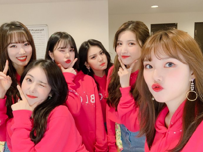 [GFRIEND][分享]190321 春季日巡東京場後影合照來襲能和巴蒂一起度過就是幸福滿滿