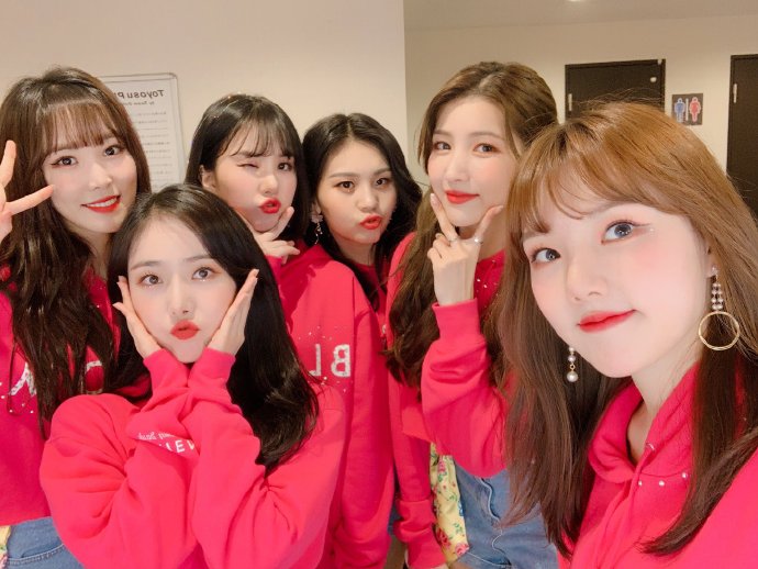 [GFRIEND][分享]190321 春季日巡東京場後影合照來襲能和巴蒂一起度過就是幸福滿滿