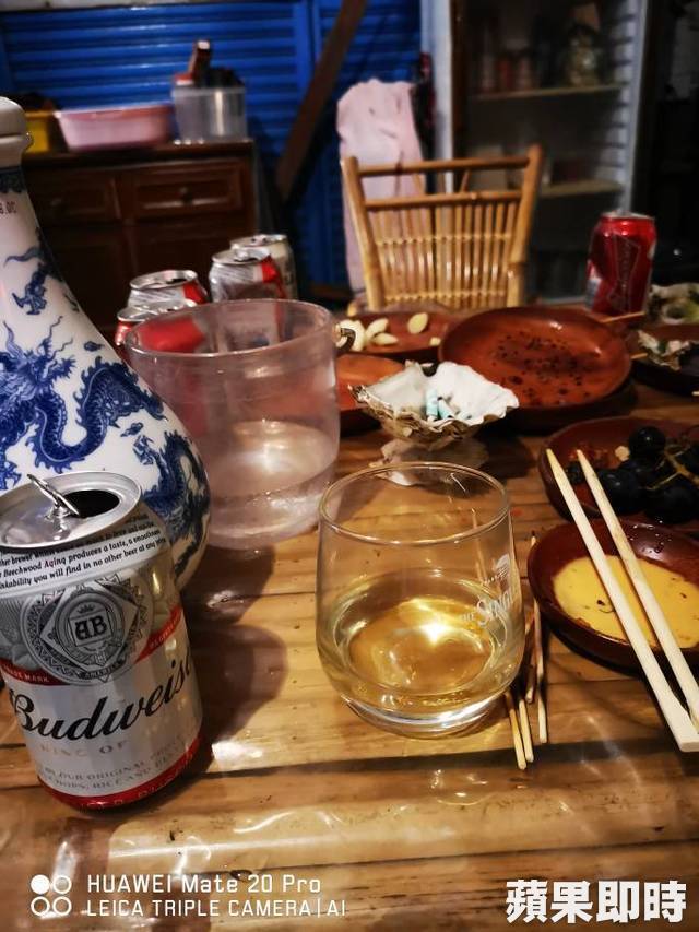  墾丁燒烤店「絕版」高粱4杯2千4　陸客錢帶不夠控詐欺 
