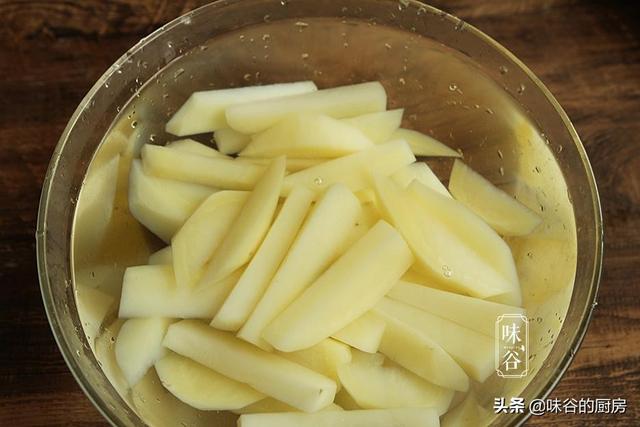 薯條再也不用買了，自己在家這樣做，不用油炸，好吃不上火！