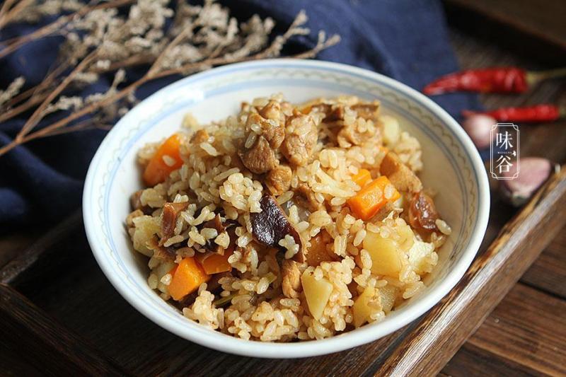 米飯最好吃做法，飯菜一鍋出，好吃又簡單，非常適合懶人！