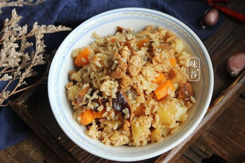 米飯最好吃做法，飯菜一鍋出，好吃又簡單，非常適合懶人！