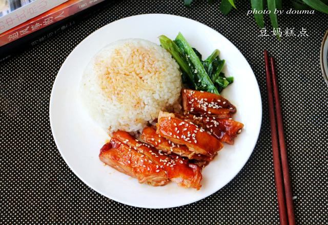 不用開火，教你10分鐘做雞腿飯！學會就不用叫外賣啦~