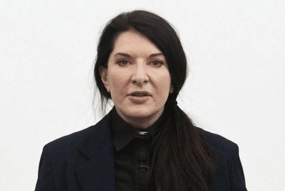 人性驗證！女子麻痺自己六小時任人擺布，眾人竟對她做這種事！？驚險結局讓她淚流滿面！