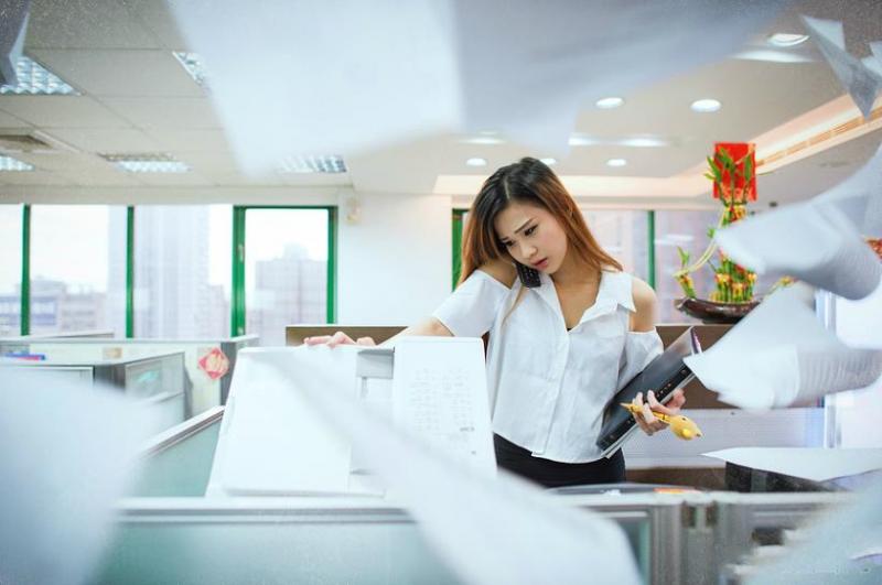 精神科醫生幫認證！　你會變胖是因為「工作太認真」讓身體出現反應造成的 