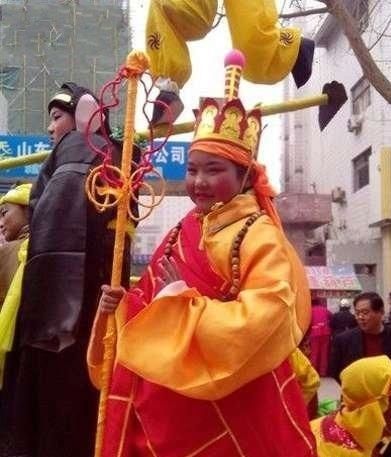 幽默笑話：最近她回到科威特，發現現在是男人……_那孩子