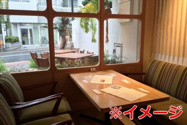 日男腦洞大開研發「防女友暴怒潑水桌」　網友狂推「超猛抵擋設計」：最帥氣的失敗男！