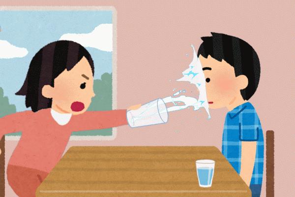 日男腦洞大開研發「防女友暴怒潑水桌」　網友狂推「超猛抵擋設計」：最帥氣的失敗男！