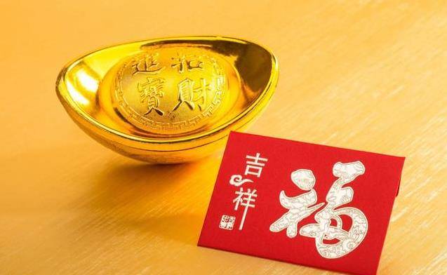 快低頭確認，手指併攏有幾個洞，看出你一生財運！