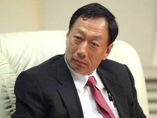 郭台銘：有錢時，不交五友；沒錢時，不求五人！