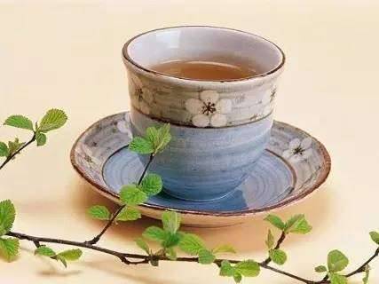別太在意人走茶涼，物是人非